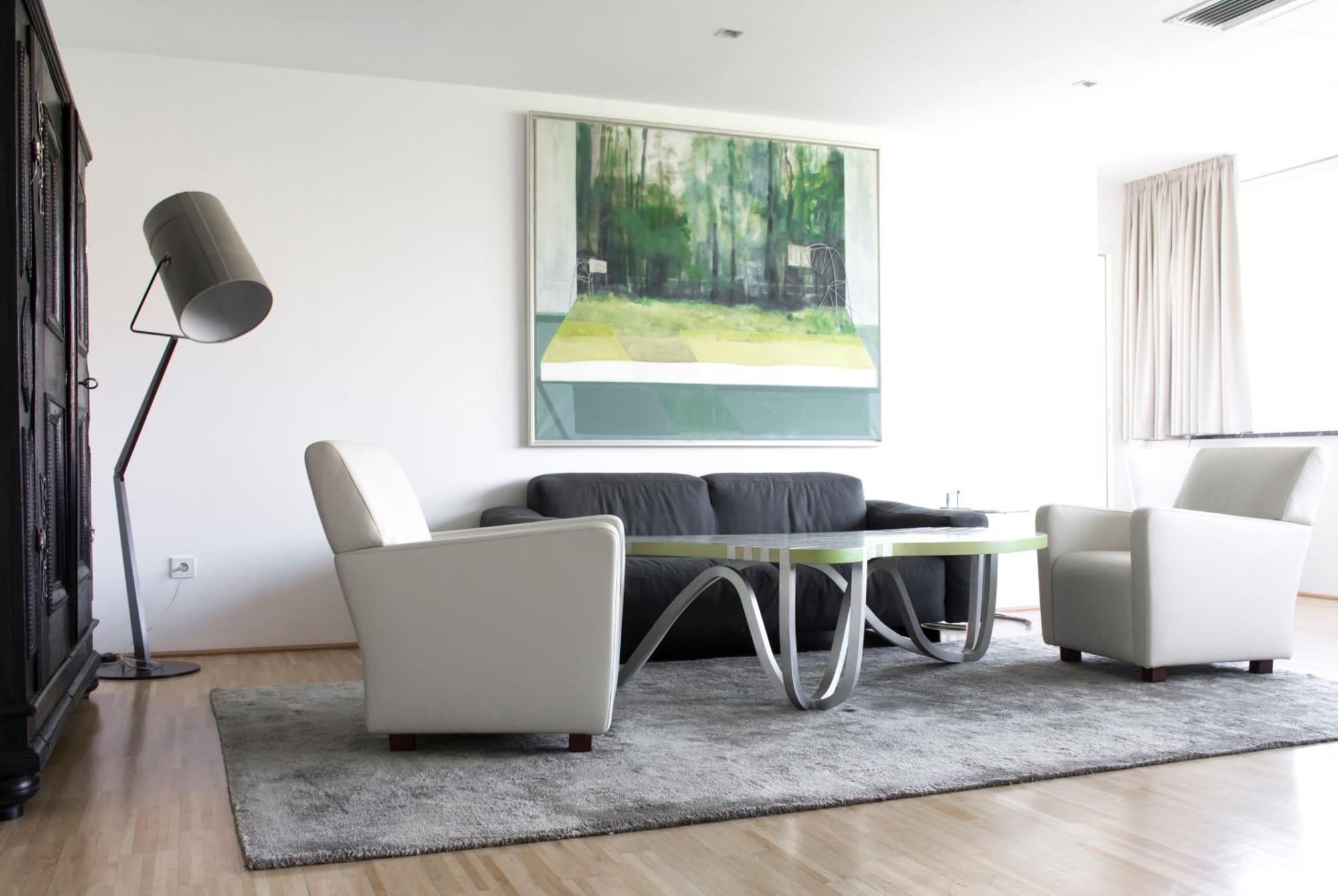 シュロスバーグホテル ダス クンストホテル グラーツ エクステリア 写真 A living room with a floor lamp