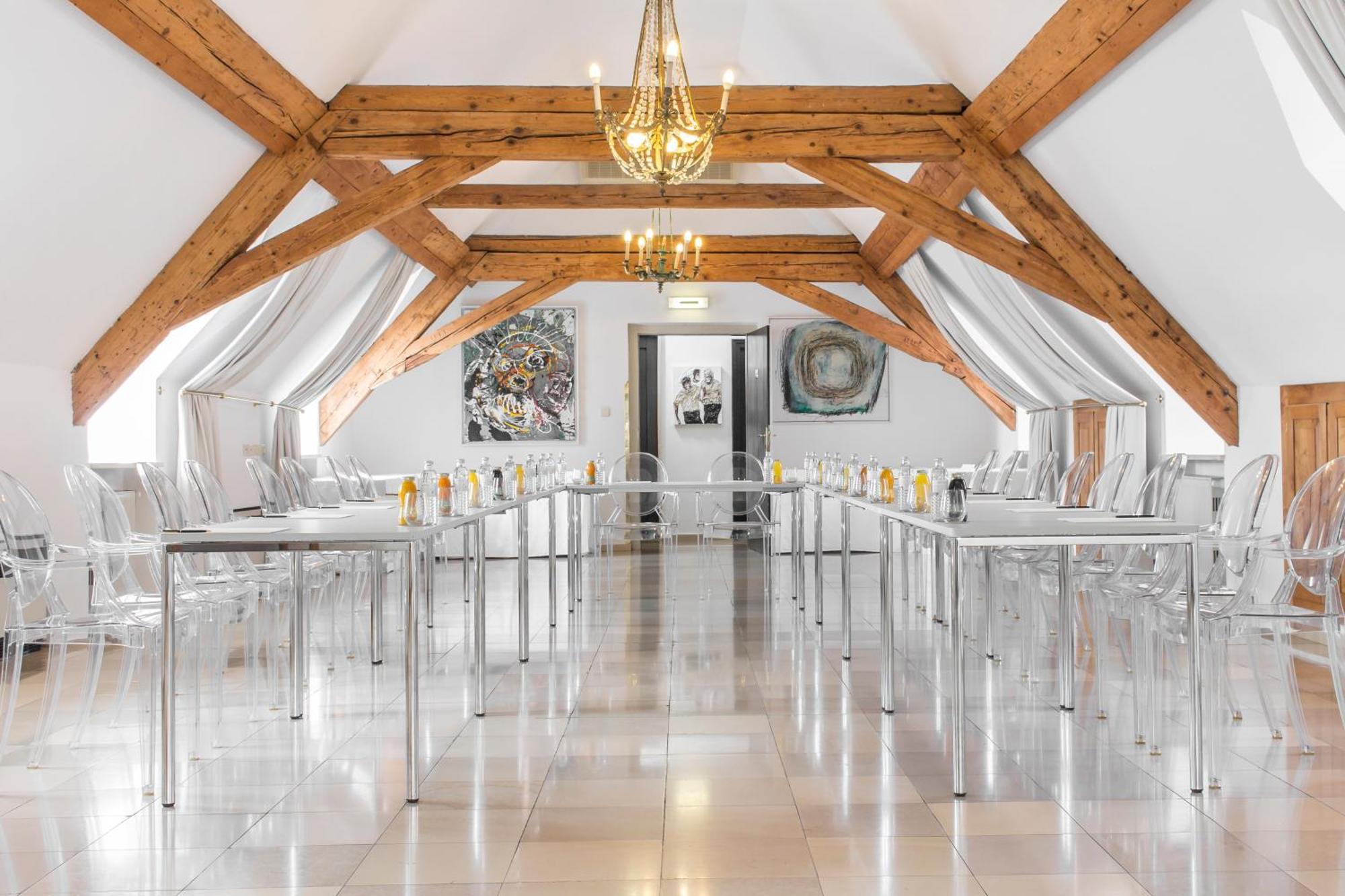 シュロスバーグホテル ダス クンストホテル グラーツ エクステリア 写真 The interior of the restaurant